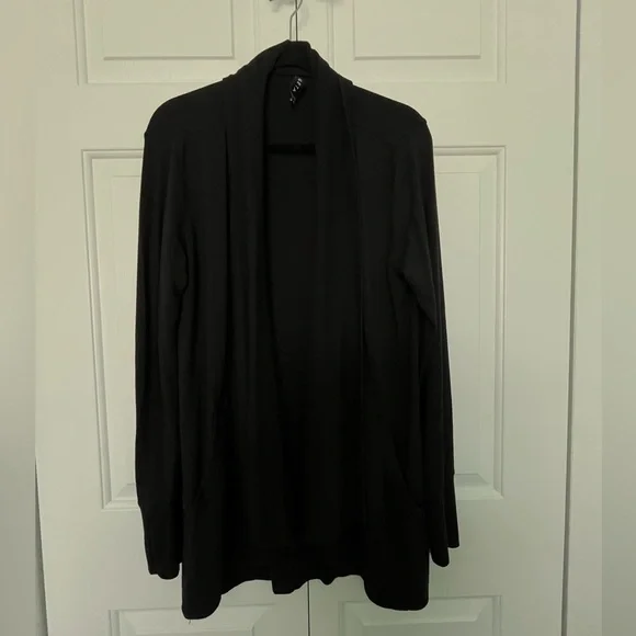 Athleta Ultra Soft Black Pranayama Open Front Restore Wrap Jacket Style Size M - Picture 3 of 6